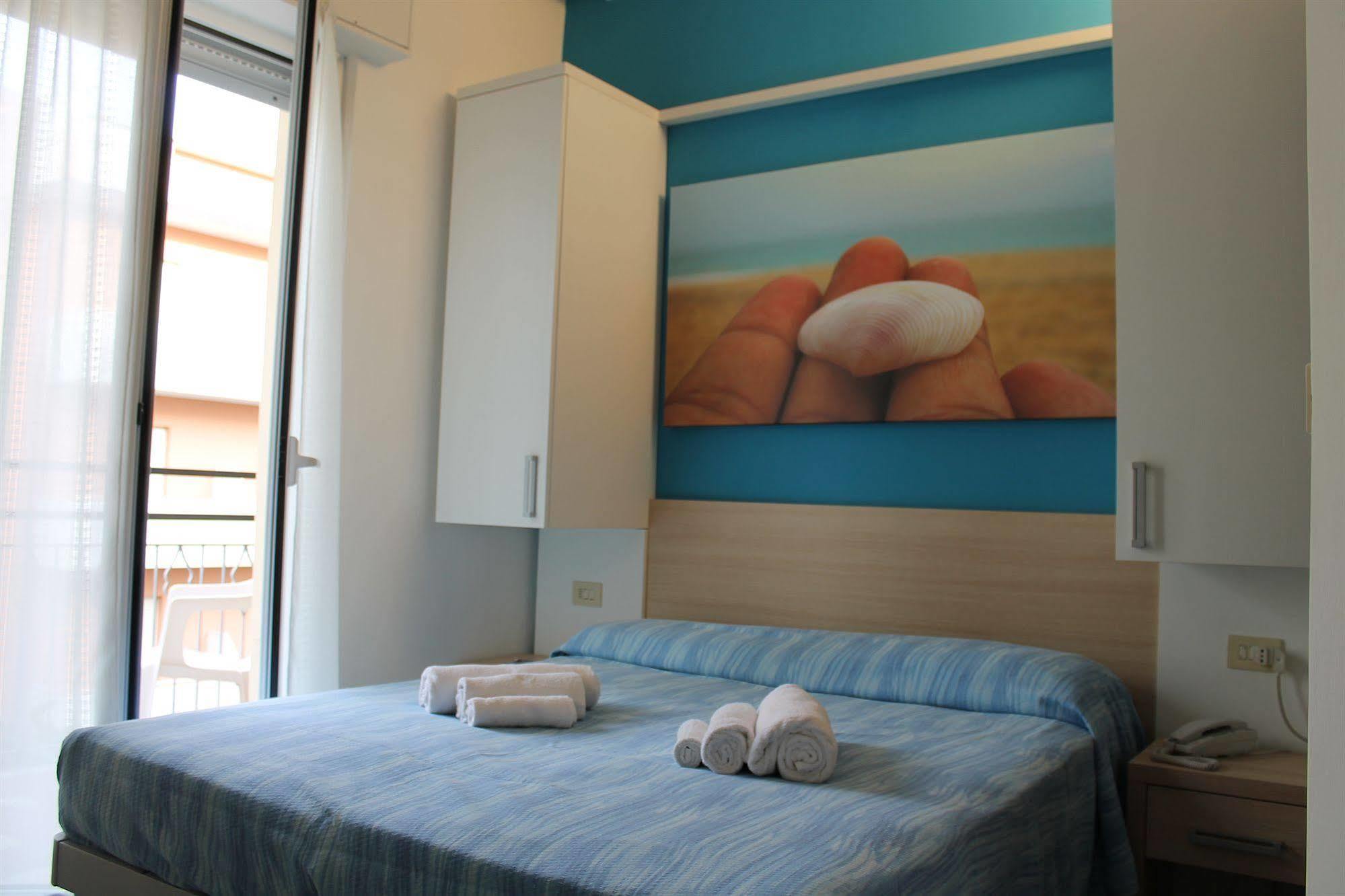 Hotel Esperia Cattolica Exteriér fotografie