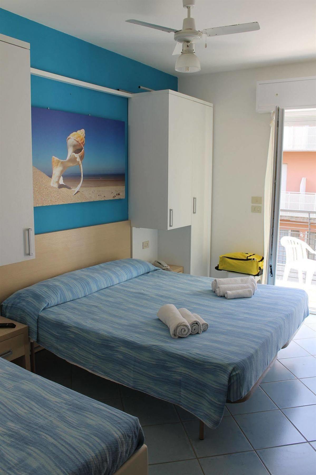 Hotel Esperia Cattolica Exteriér fotografie